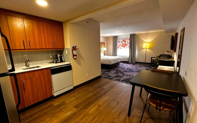 Newmarket Hotel & Suites