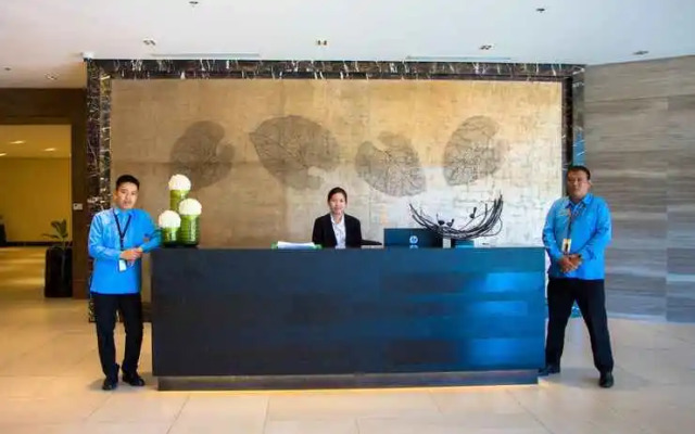 CSuites at 8 Newtown Residences