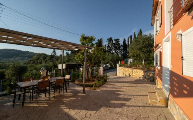 Olea House 2' walk from the sea