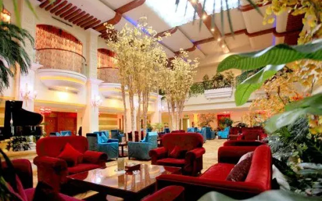 Oriental Hawaii Holiday Hotel