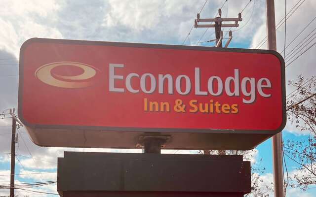 Econo Lodge Inn & Suites Downtown San Antonio Riverwalk Area