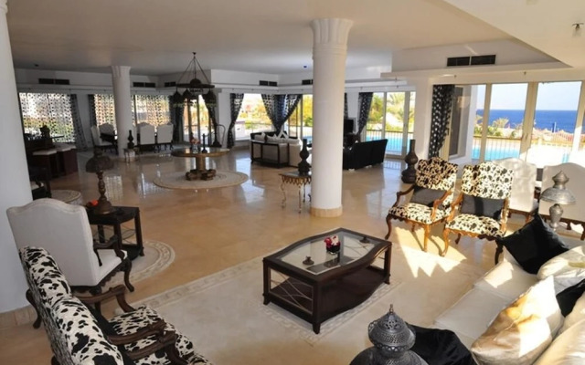 Amazing 4 Bedroom Villa