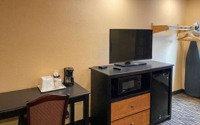 Quality Inn Lees Summit - Kansas City