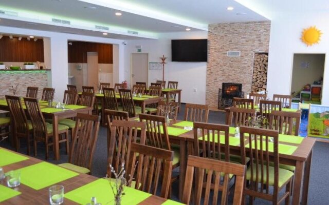 Hotel CESKA FARMA
