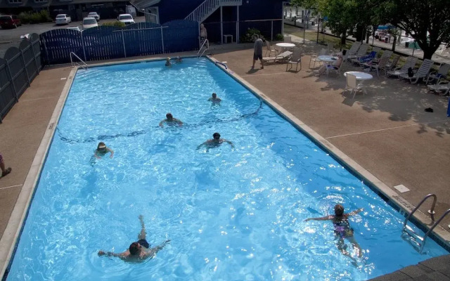 Knapps Narrows Marina & Inn