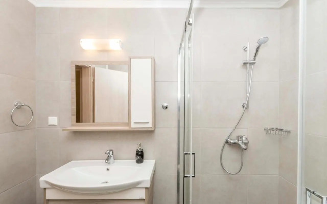 Modern flat in Central Athens #4