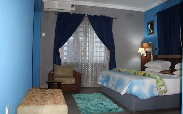 Crownedge Hotel