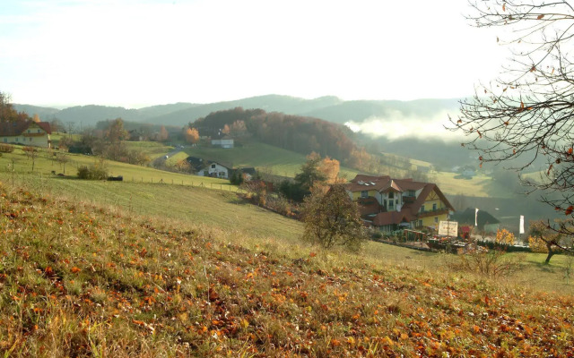 Thermenhof PuchasPLUS Loipersdorf