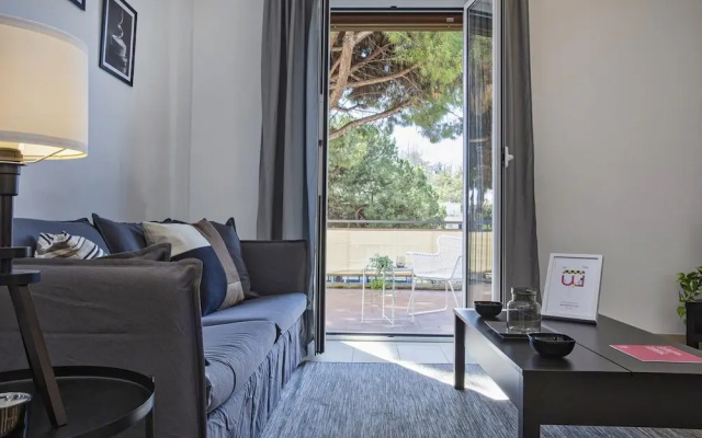 Shelley Apartments - Tree by Wonderful Italy