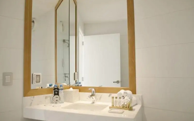 Ramada Encore Lima San Isidro