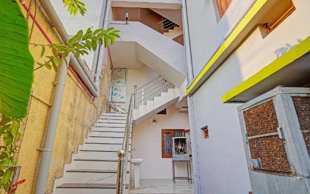 Spot On Hotel Evening Star Inn