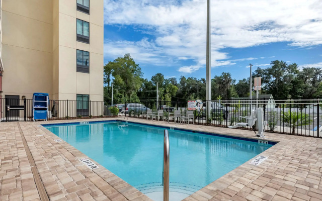 Comfort Suites Gainesville near University