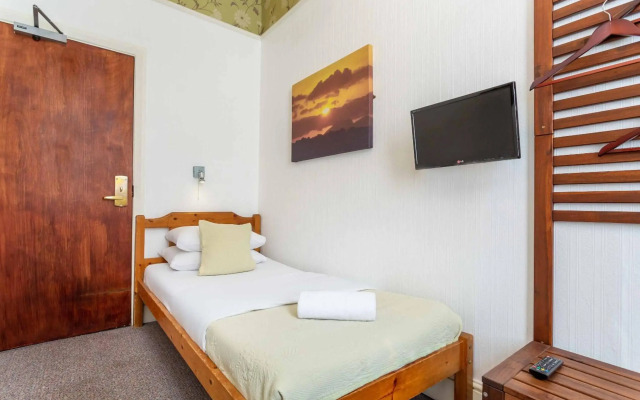 St Athans Hotel
