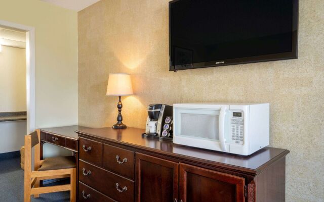 Thriftlodge by Wyndham Regina North