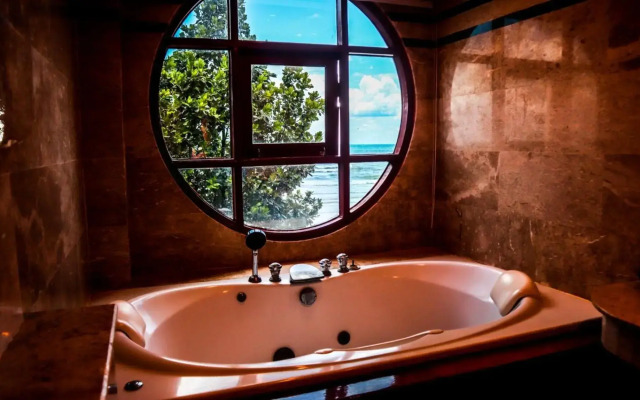 Mac Resort Hotel