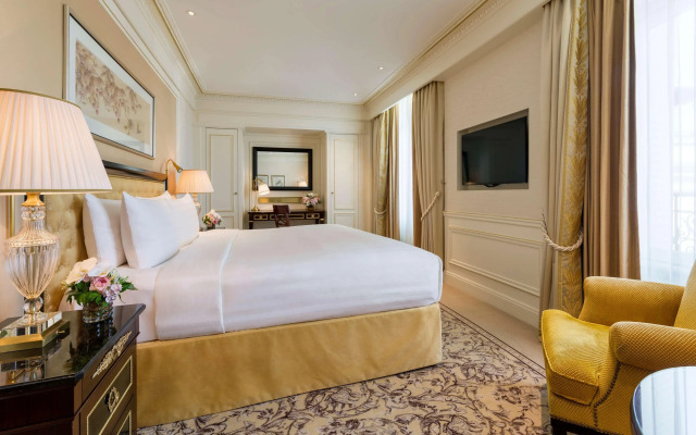 Shangri-La Paris Hotel