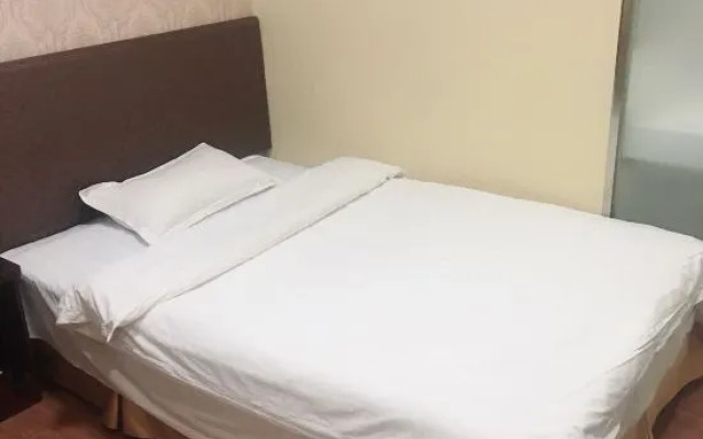 Junyi Chain Hotel (Nanjing South Railway Station Hongyun Avenue Subway Station)