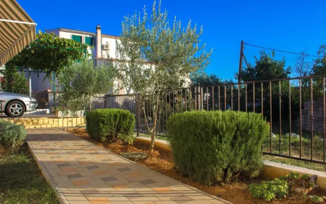 Apartments Srdarev Pencov