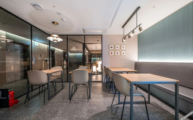 Gimpo Gray Hotel
