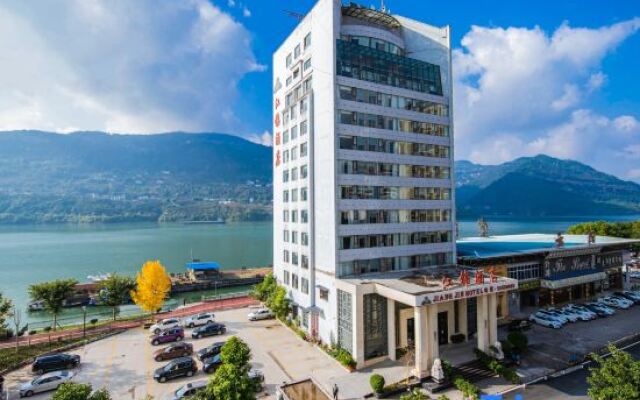 Yunyang Jiangjin Hotel