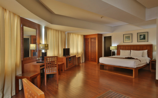 Crown Regency Hotel and Towers