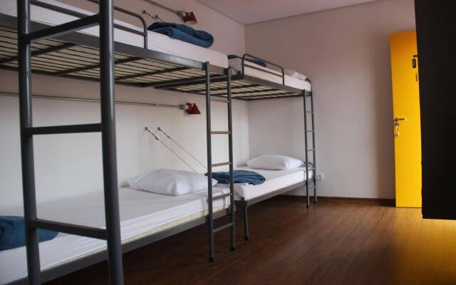 Café Hostel