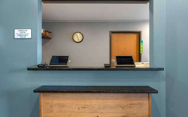 Extended Stay America Select Suites - Indianapolis - West