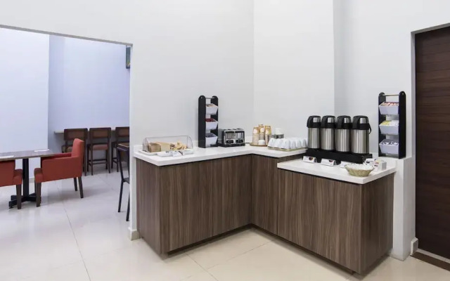 Holiday Inn Express Manzanillo