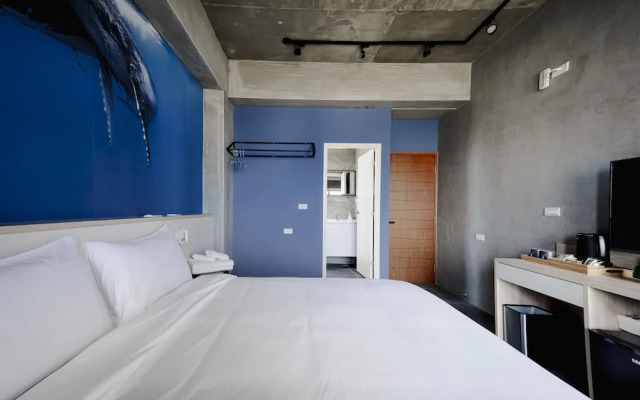 Deep blue 23 B&B