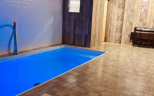 Casa com piscina em Ubatuba!