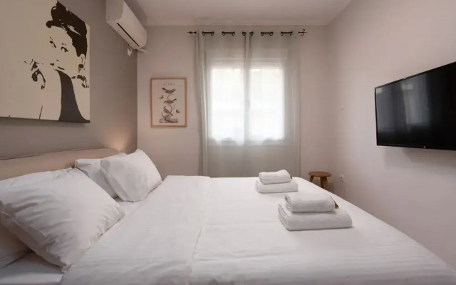 Modern Apartment in Exarchia