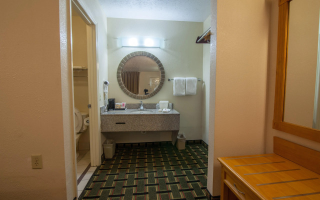 Red Roof Inn Crossville