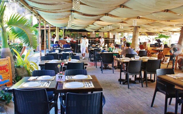 Red Coconut Beach Hotel