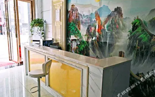 Taining Hotel (Wuhan Yuxinpei Park Subway Station)