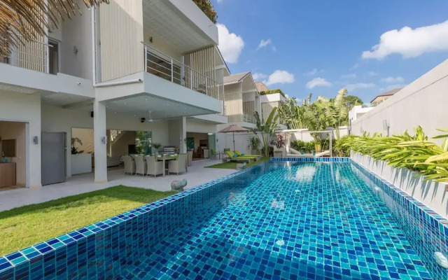 Beachside villa Mojito