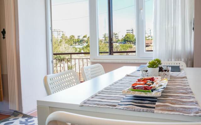 Nazende_beautiful Sea View Flat in Lovely Old Town