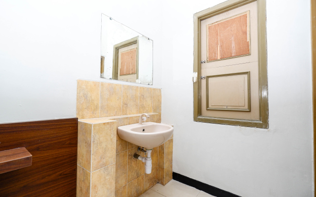 Super OYO 2436 Hotel Kencana