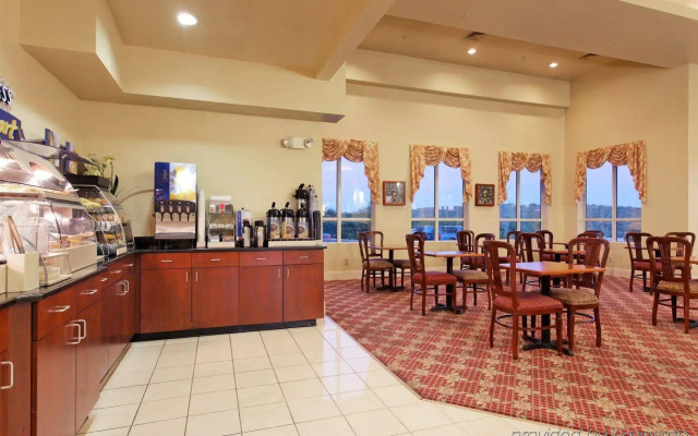 Holiday Inn Express Mystic by IHG