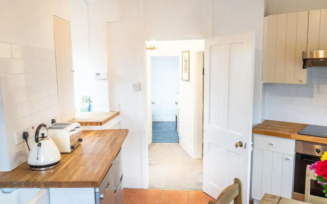 Crooked Loft - Super Central Stunning Views Sleeps 4