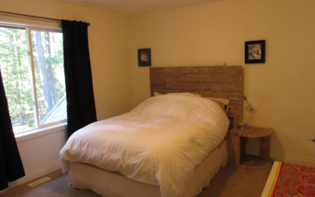 The Cabin at Sweetwater Lane Farm