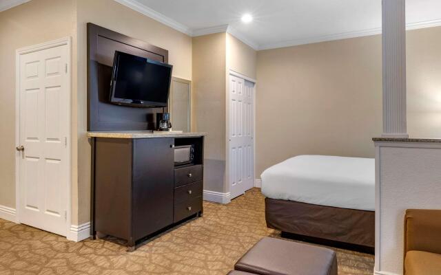 Comfort Inn & Suites Huntington Beach