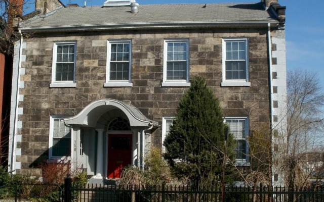 Pring Guesthouse - Hostel