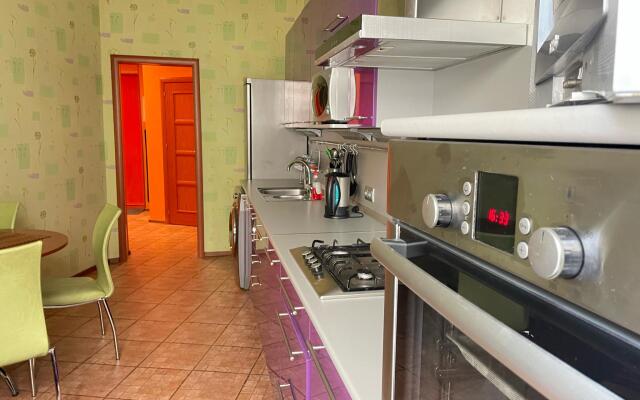 Апартаменты на улице Оружейника Федорова 15