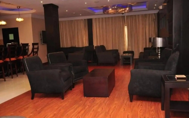 Golden Tulip Owu Crown Ibadan