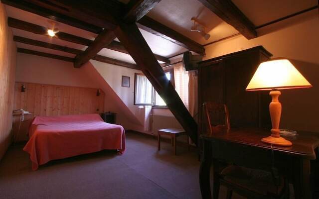 Hôtel Aux Deux Clefs