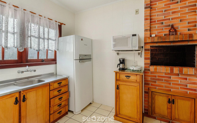 Apto duplex c/ lareira 100m do Lago Negro RLN204