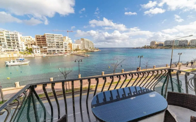 Superb Views of Spinola Bay in Heart of St.julians