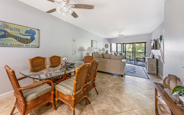 Sun Plaza West Unit 204