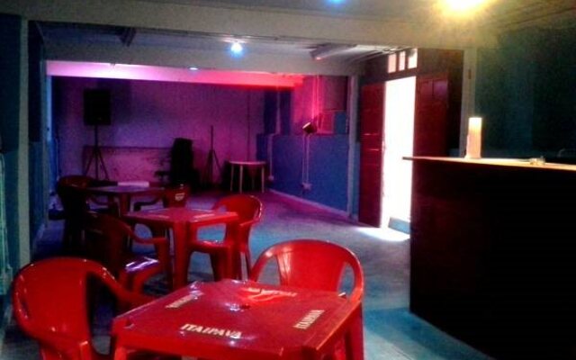 BananaZ Hostel