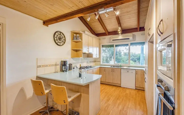 StayAU Stunning Villa near Wildlife Park